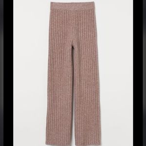 Knitted dusty purple pants